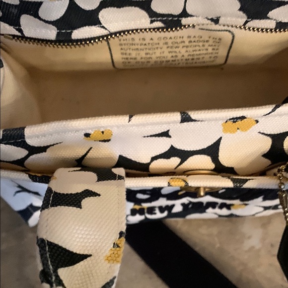 Coach New York Floral Print Women's Bag - Black and White - Picture 6 of 8